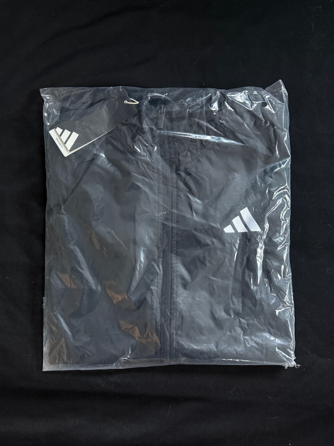 플리마켓🔥 아디다스 에센셜 삼선 윈드브레이커 JE6325 상품이미지1