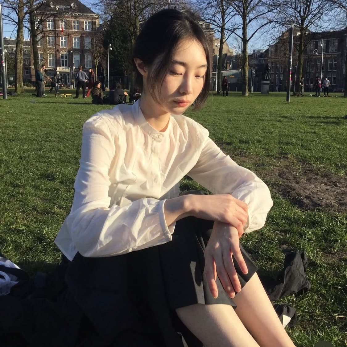 아모멘토 핀턱 슬림 셔츠 상품이미지3