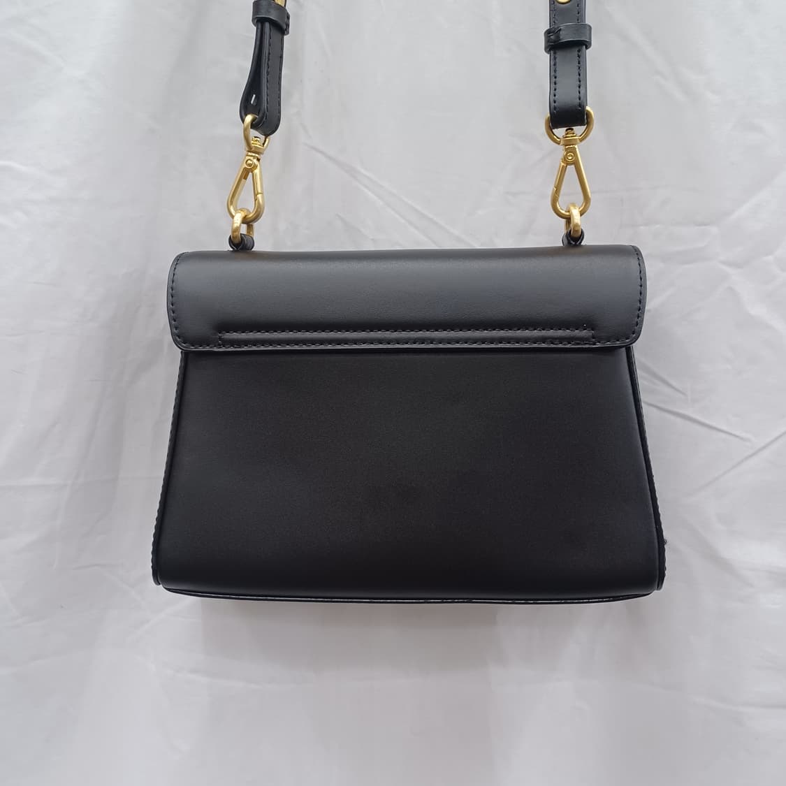 칼린 블랙 가죽 숄더백 상품이미지2