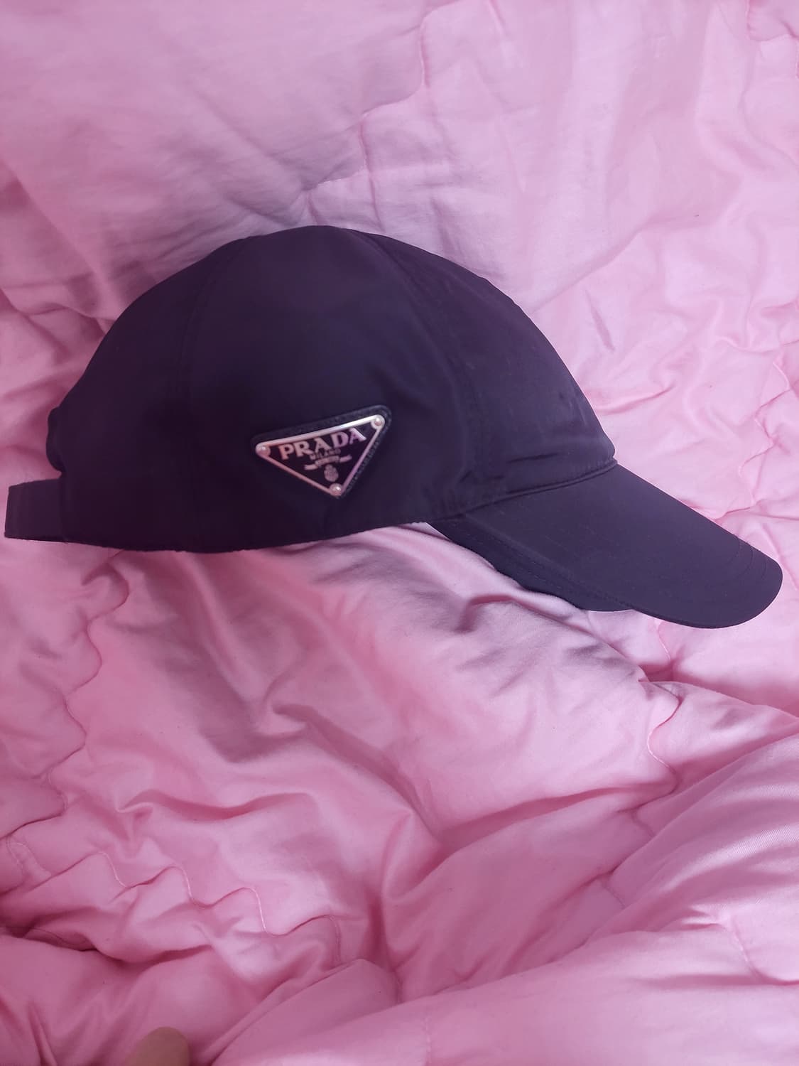 정품)급처상태양호!프라다 삼각로고 블랙 리나일론 베이스 볼 캡 모자 상품이미지2