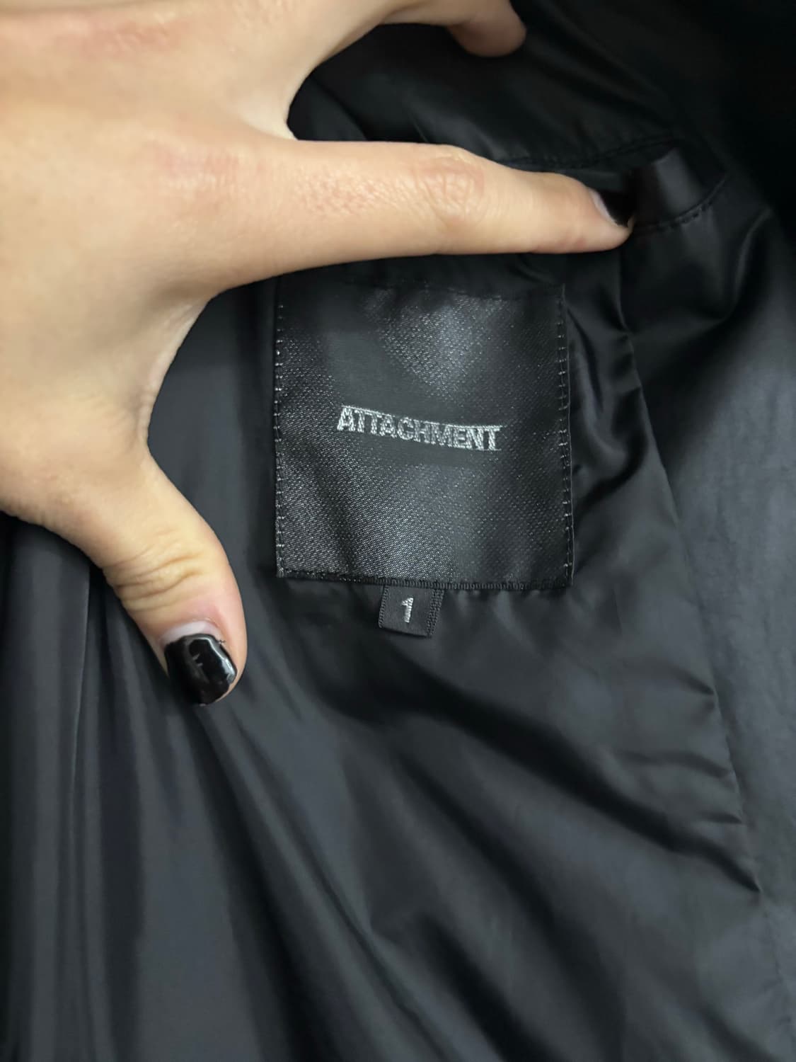 어태치먼트 사선집업 다운 자켓 1 상품이미지5