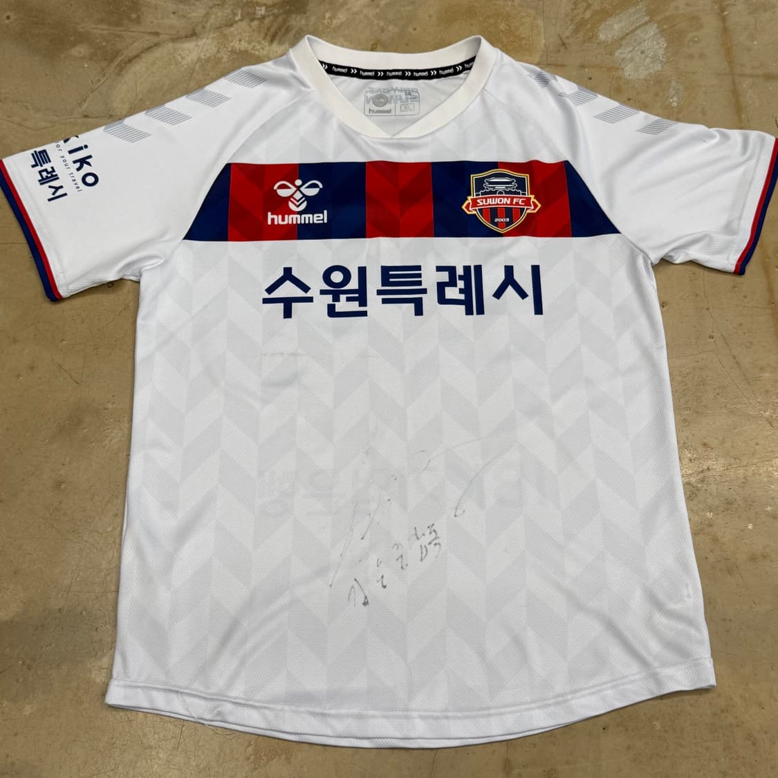 🫶🏻 험멜 수원FC White No.88 이용 사인 유니폼 🫶🏻 상품이미지3