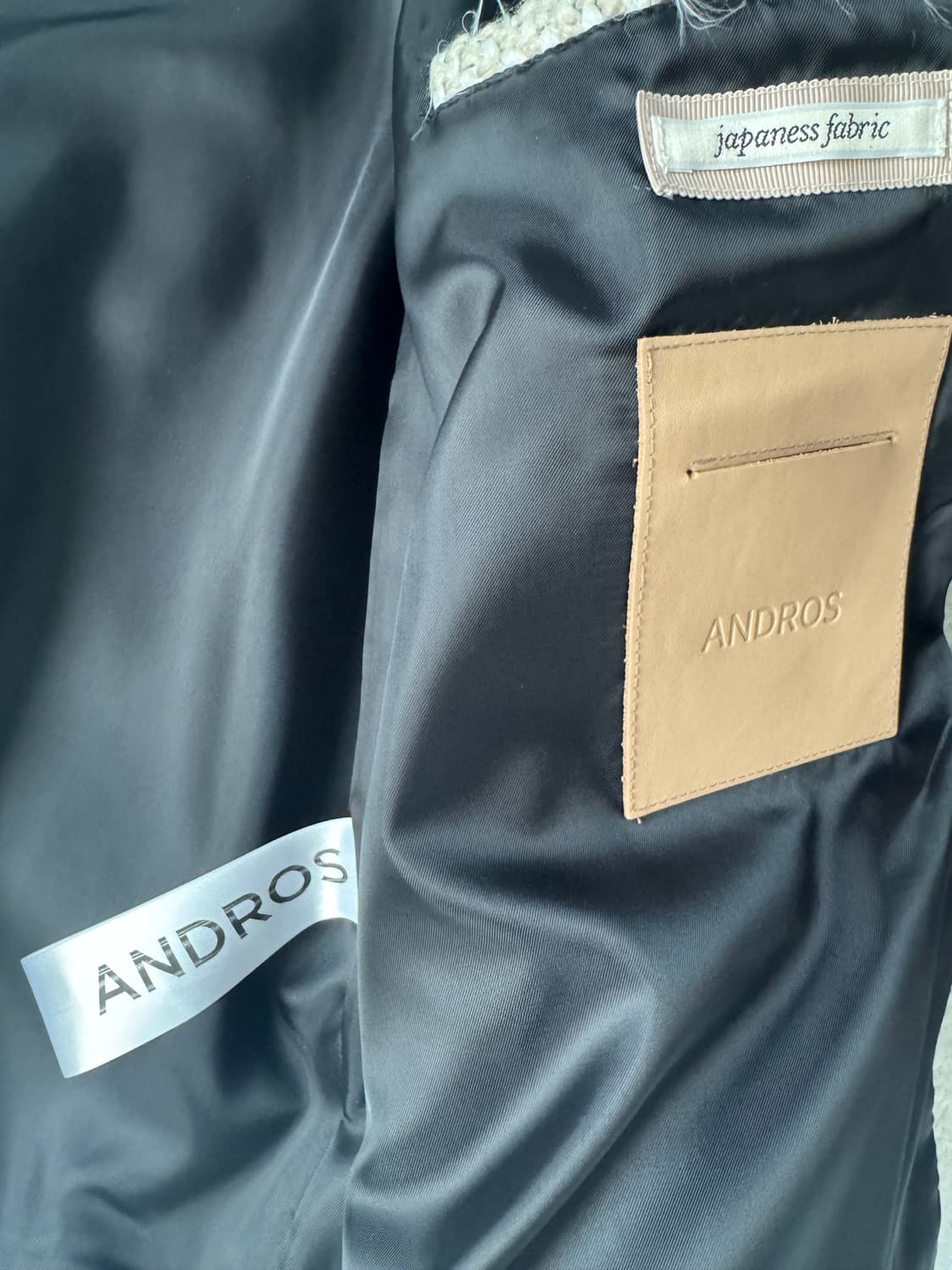 앤드로스(Leather Trimming Cardigan) (Ivory) 상품이미지3