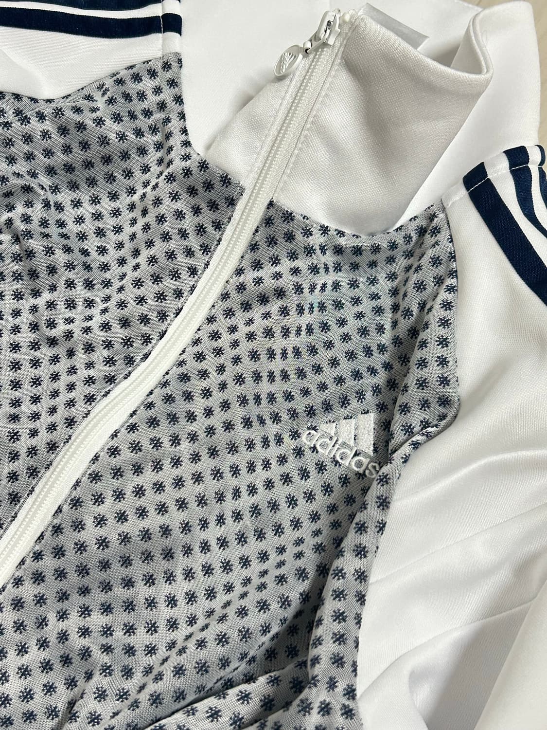 ❄️대만여주깔 아디다스 슬림핏 눈꽃도트져지 새상품급 상품이미지2