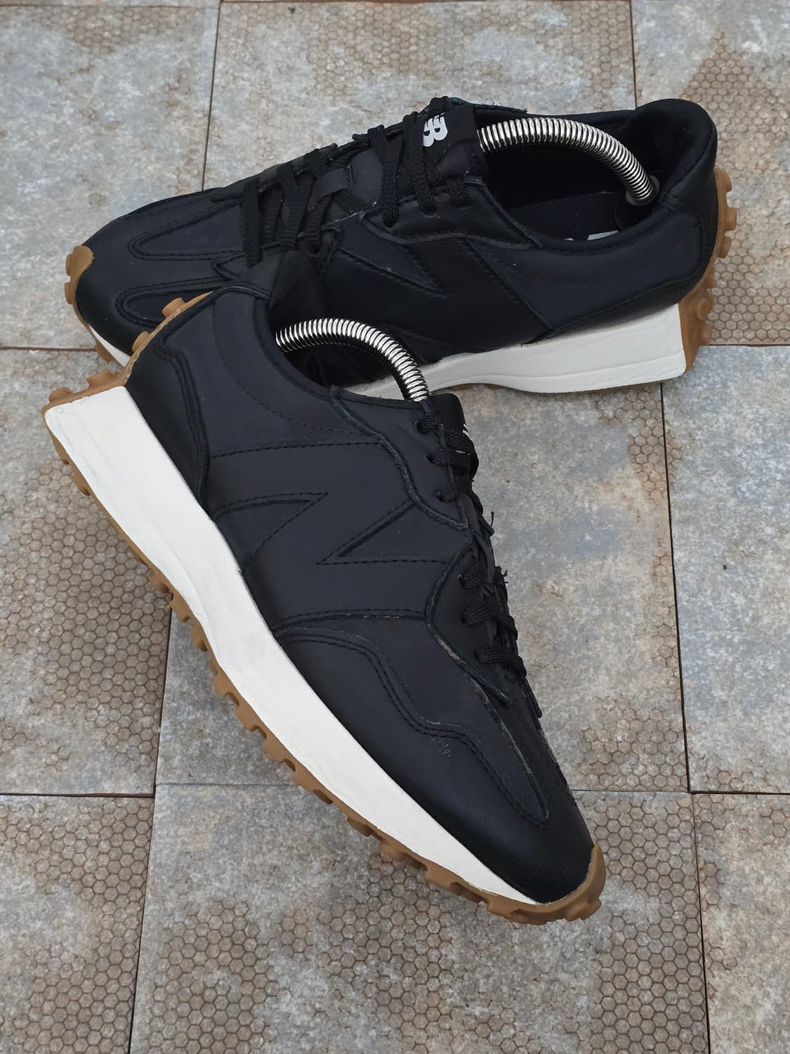 (250)뉴발란스 327 블랙 팬텀  상품이미지6