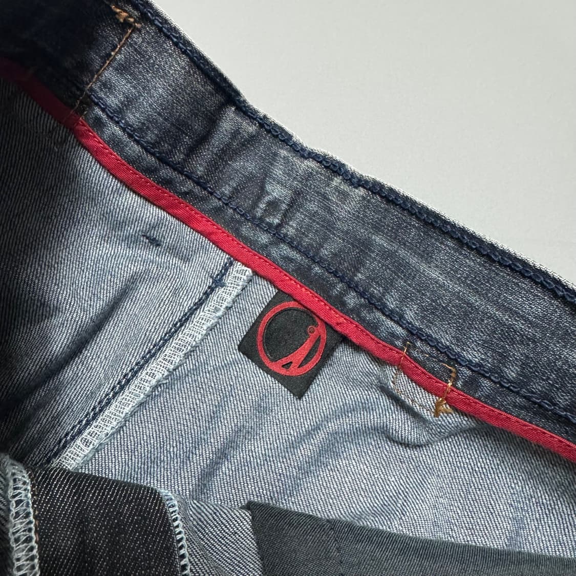 리바이스 엔지니어드 진(Levi's) 신치백 워시드 데님 팬츠 상품이미지3