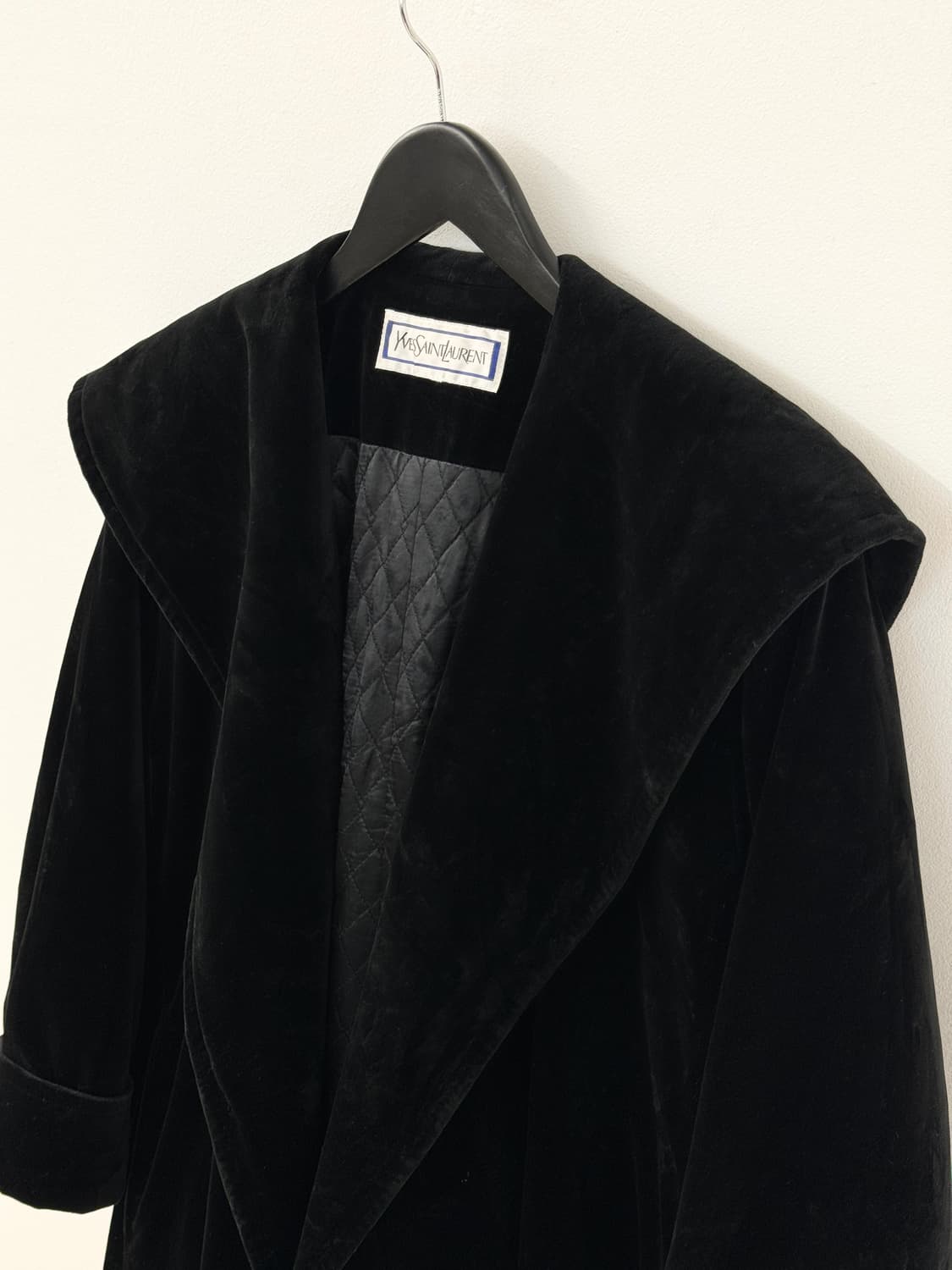  Yves SaintLaurent velvet coat 상품이미지5