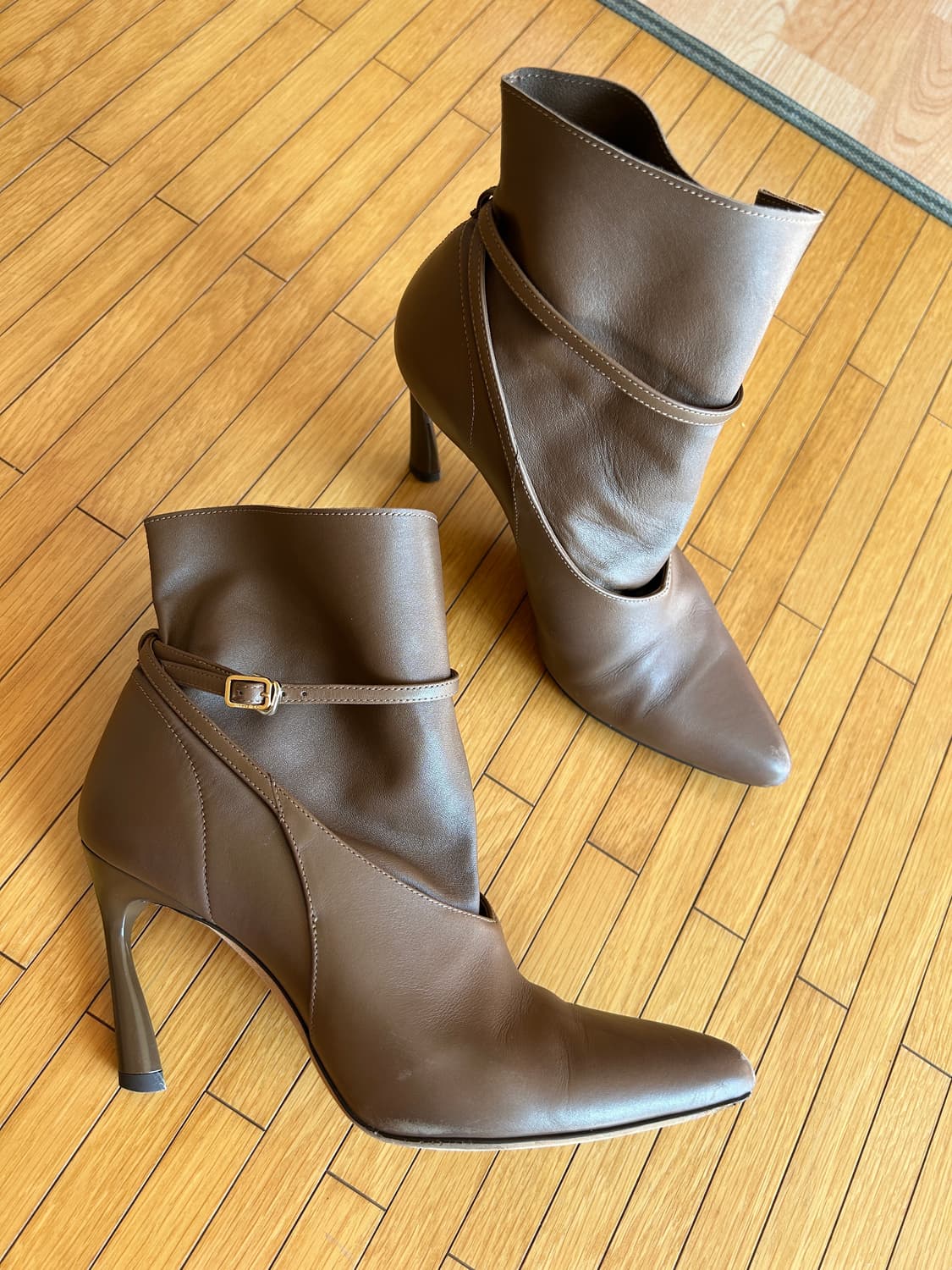 지미추 힐 부츠 상품이미지1