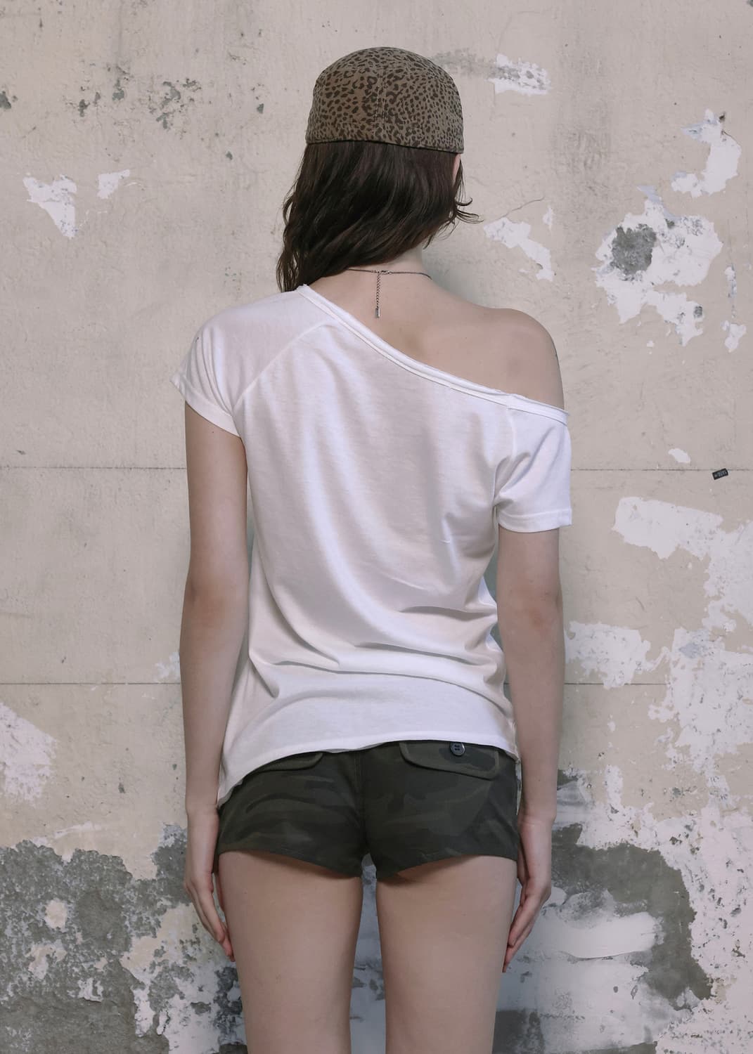 FUNKY SCOOP NECK TEE CONCH, WHITE 상품이미지3