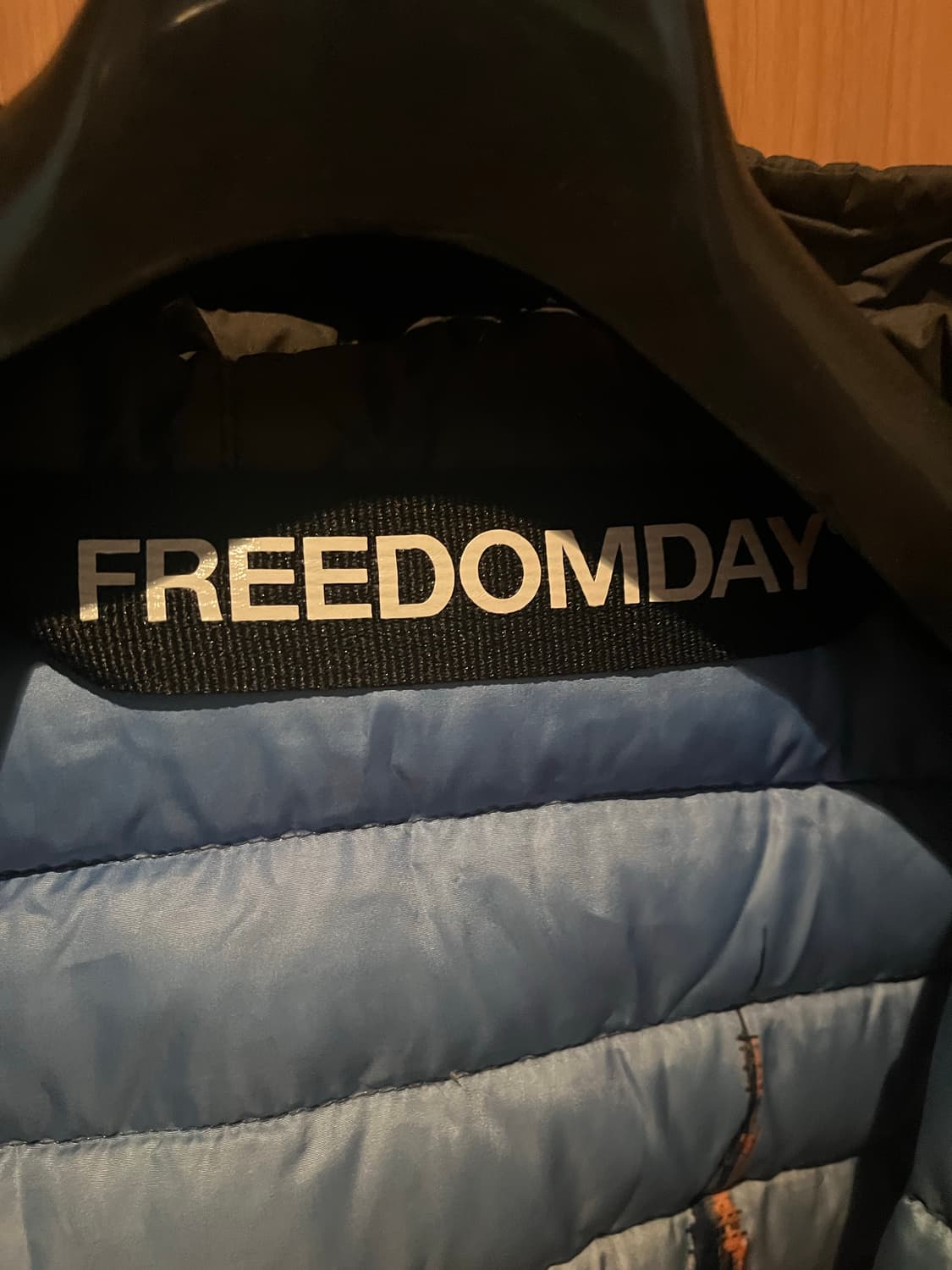 Freedomday 패딩 L 상품이미지3