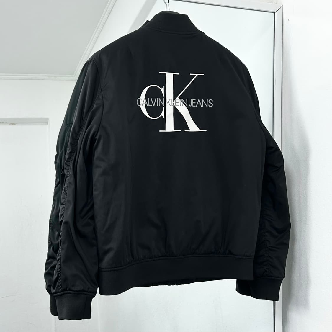 캘빈클라인 빅로고 MA-1 자켓 상품이미지1