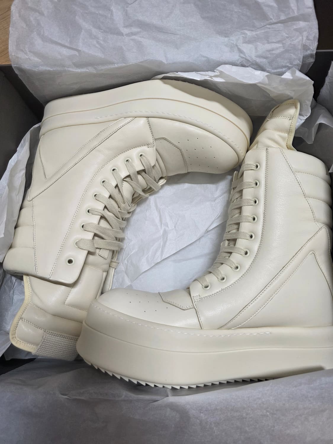 릭오웬스 메가지오바스켓 크림 상품이미지1