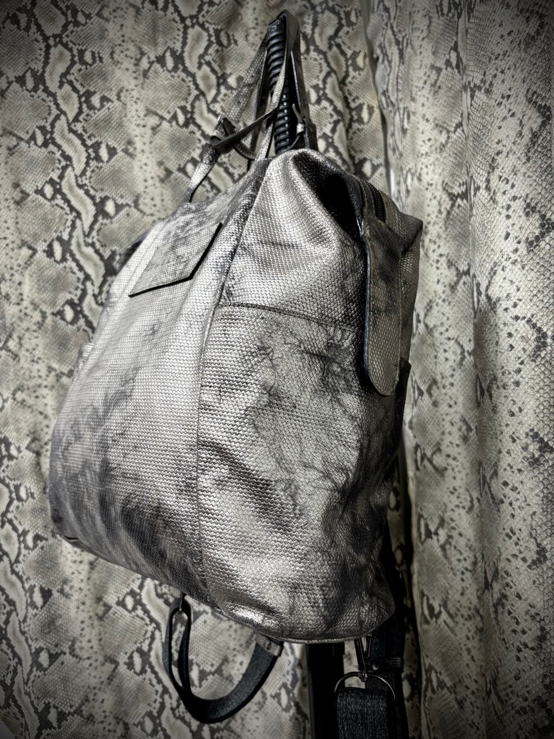 [Y2K] Metallic Washed Backpack 상품이미지6