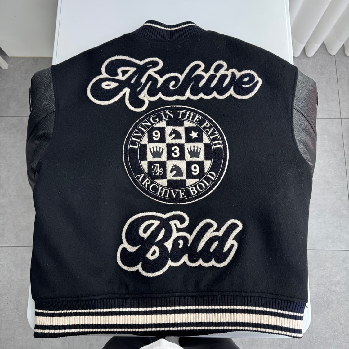 아카이브 볼드 바시티  상품이미지4