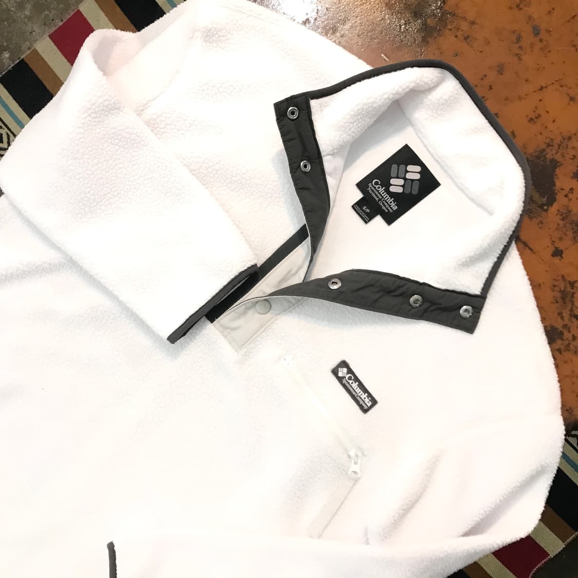 컬럼비아 화이트 신칠라 후리스 풀오버 남성 105  상품이미지2