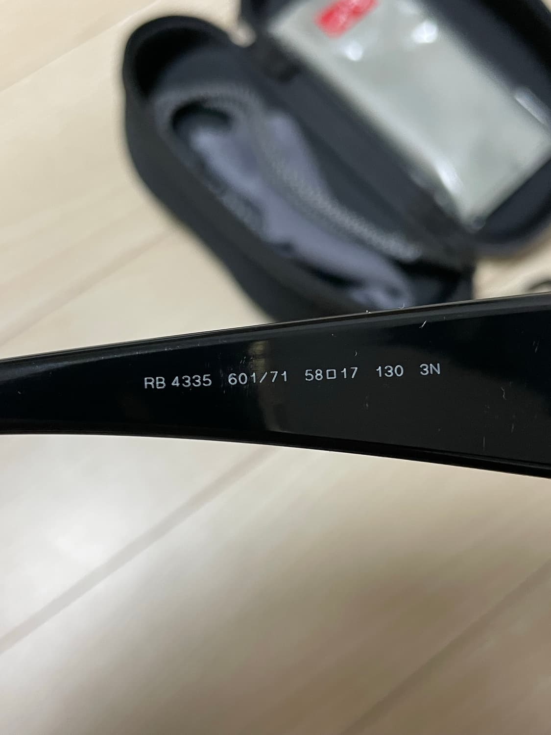 레이벤 RB4335 상품이미지6
