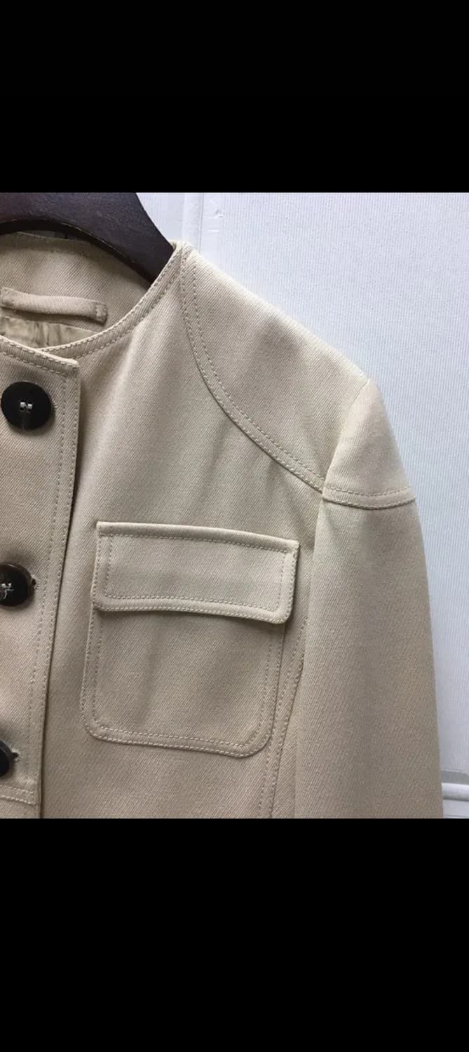 버버리 노카라 베이지 크롭자켓 숏자켓 정품 상품이미지2