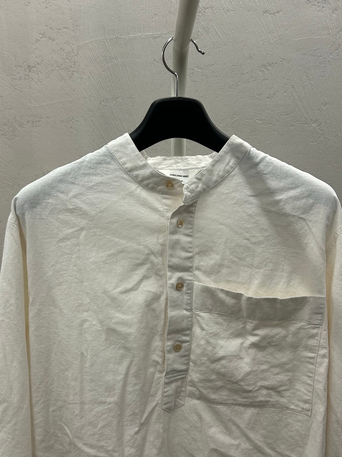 로드존그레이 화이트 헨리넥 셔츠 상품이미지4