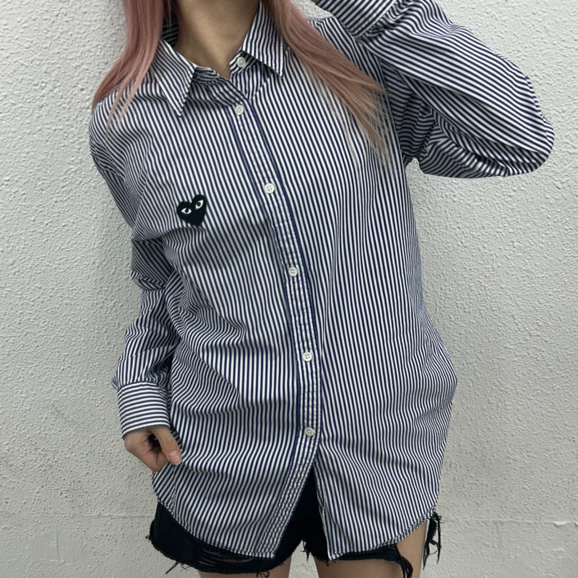 꼼데가르송 블랙 하트 와펜 스트라이프 셔츠 L 상품이미지1