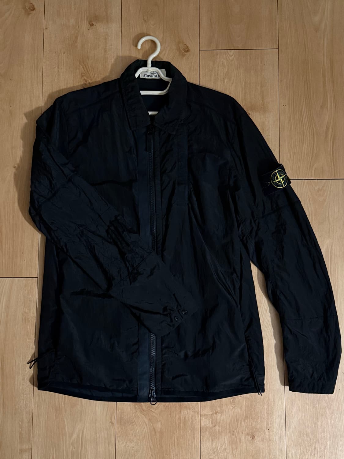 (M) 스톤 아일랜드 나일론 메탈 자켓 18FW 블랙 바람막이 상품이미지1