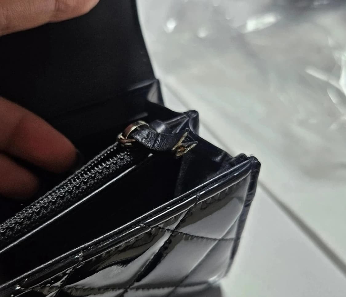 샤넬 에나멜 장지갑 상품이미지3