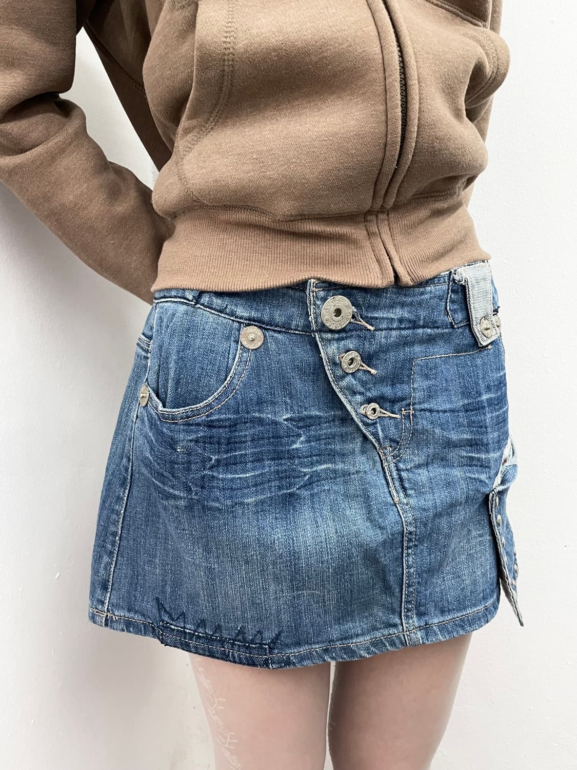 데님 스터드 포켓 디테일 스커트 상품이미지5