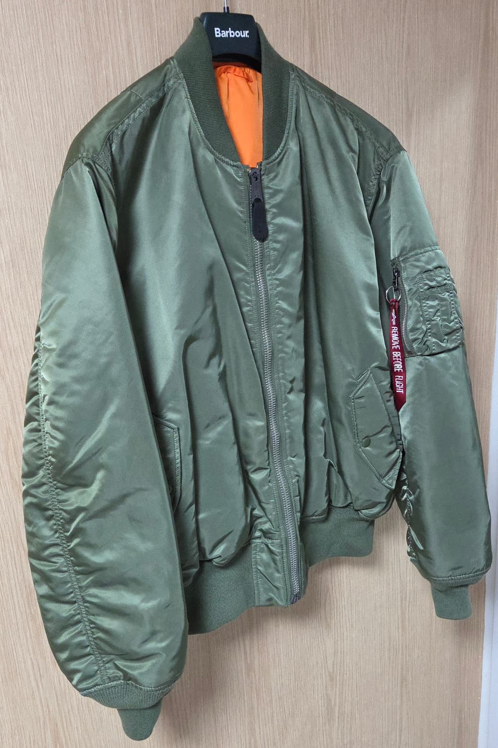 (착샷) 알파인더스트리 ma-1 세이지 봄버 상품이미지2