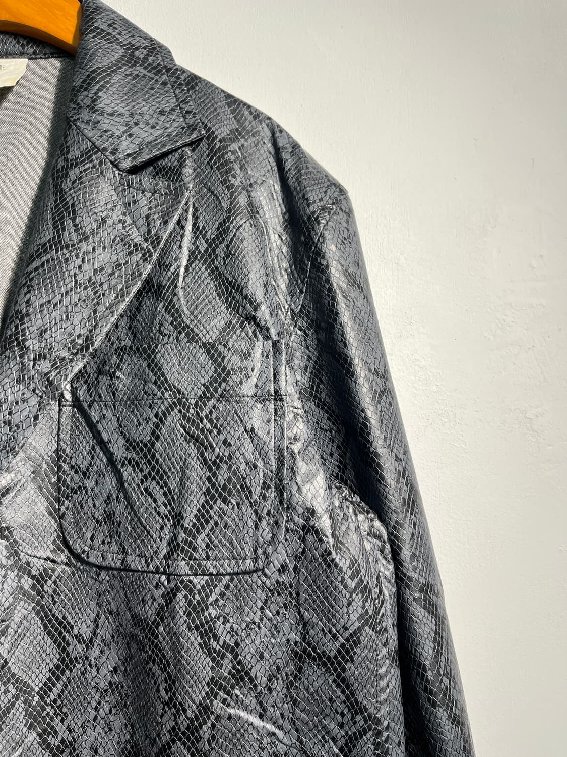 Fake 뱀피 snake skin jacket M 상품이미지4