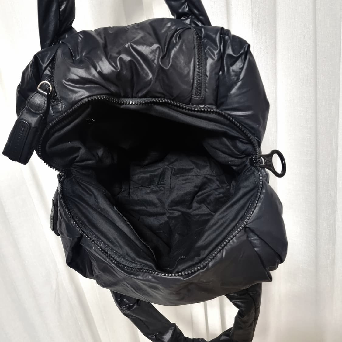 씨바이끌로에 나일론 패딩백 조이라이더 토트백 블랙 상품이미지8