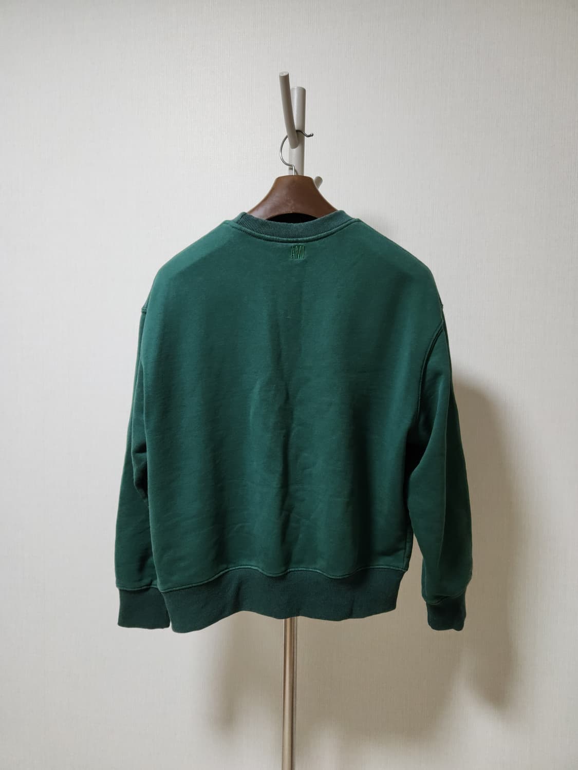 아미 그린 오버핏 크롭 맨투맨 100-105 상품이미지3