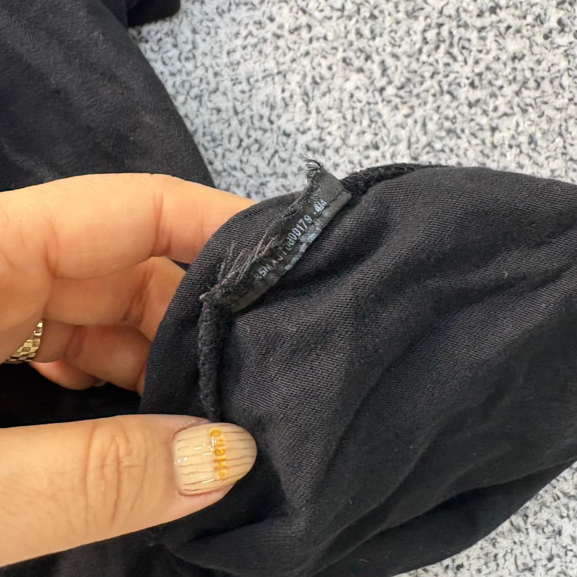 M 게스 삼각로고 반팔 티셔츠 0402J 상품이미지4