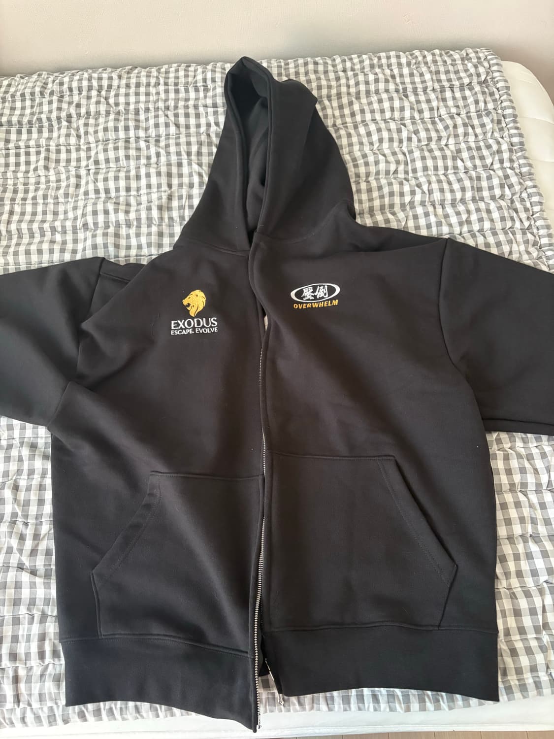 압도×블랙컴뱃 후드집업 상품이미지1