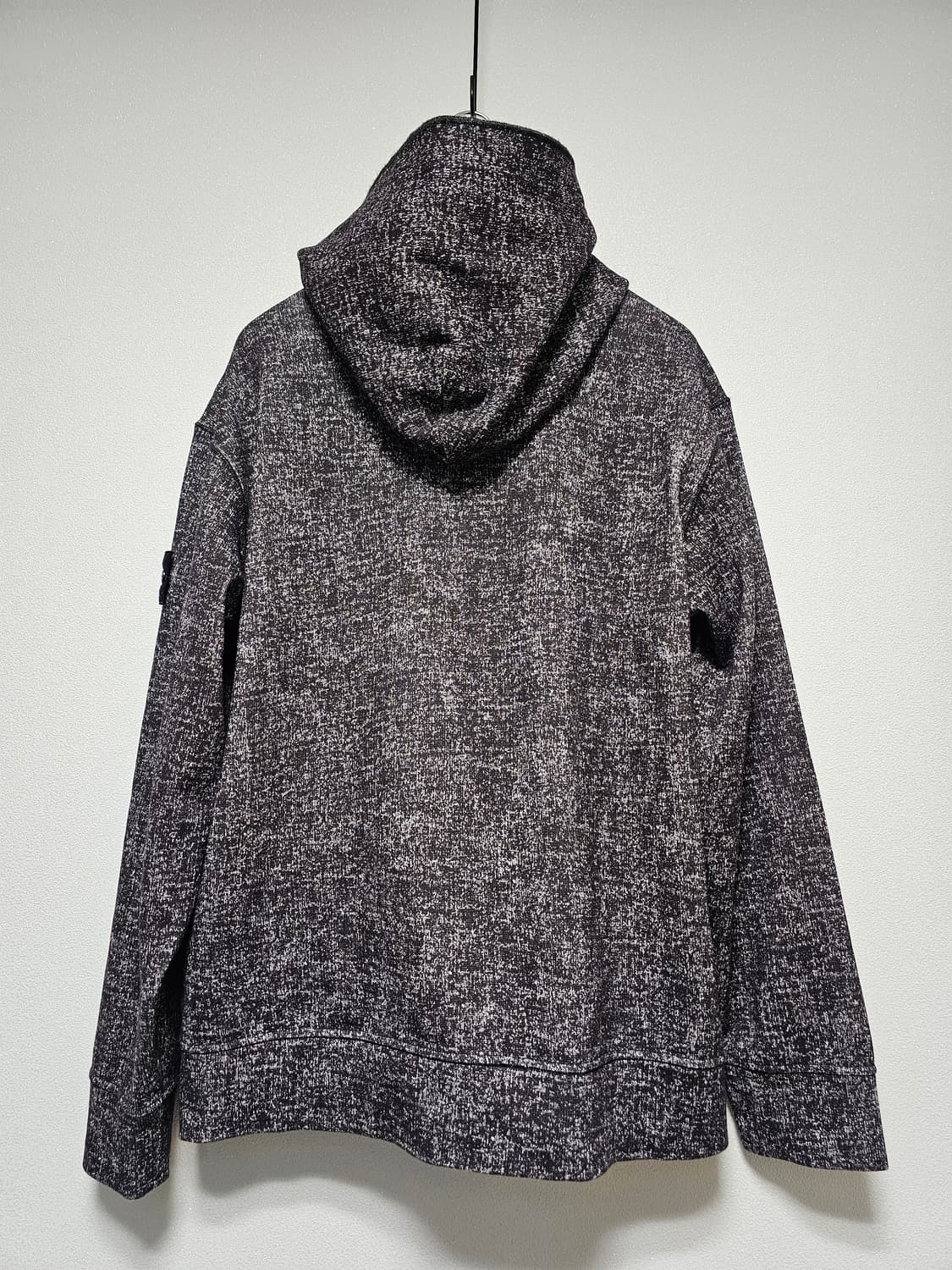 스톤아일랜드  바니스 헤비 코튼 저지 오버사이즈 핏 후드 스웨트셔츠 상품이미지2