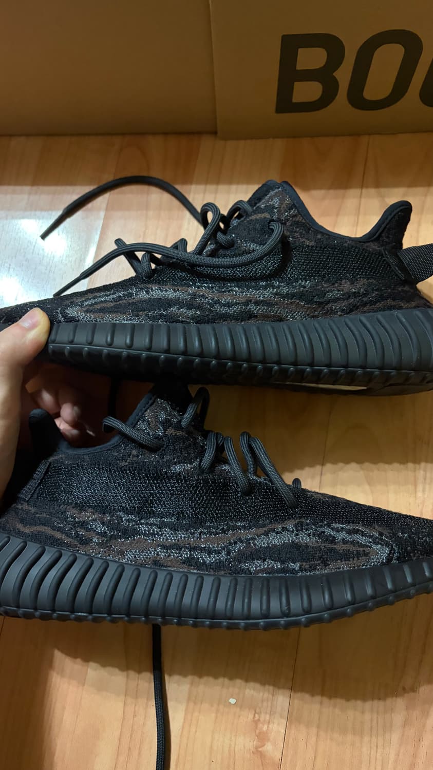 아디다스 이지 부스트 350 V2 믹스 락 260 상품이미지3