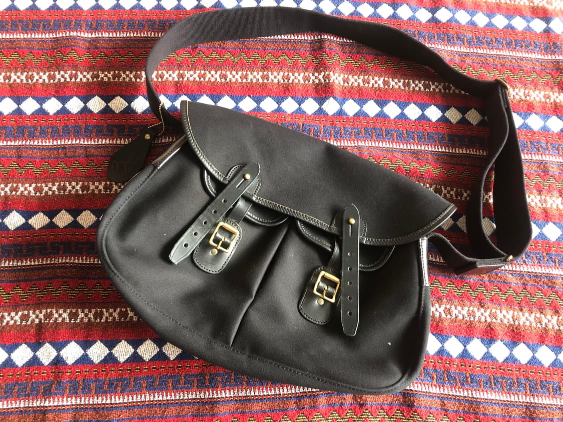 브레디백 블랙 크로스백 상품이미지2