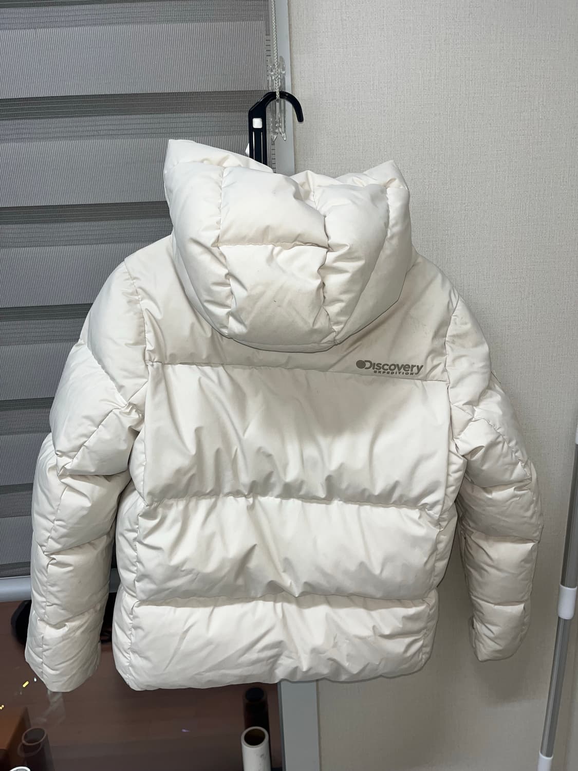 디스커버리 VENTURE FORTH 아이보리 패딩 90 판매합니다 상품이미지2