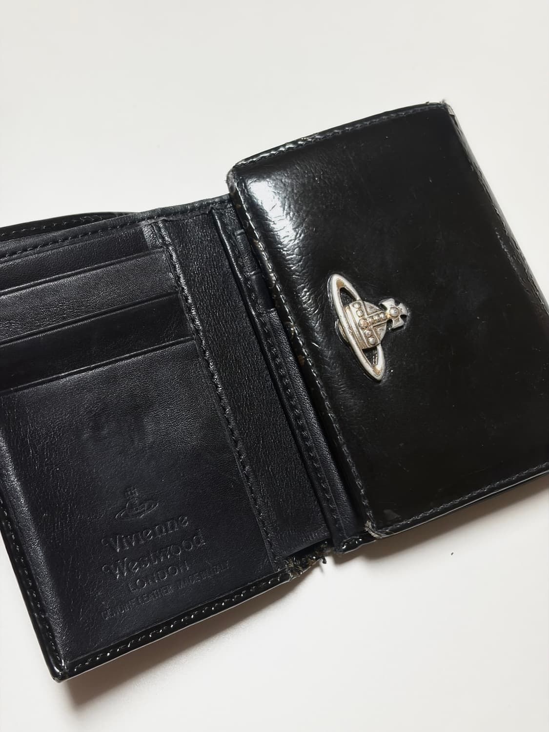 비비안 웨스트우드 반지갑 상품이미지1