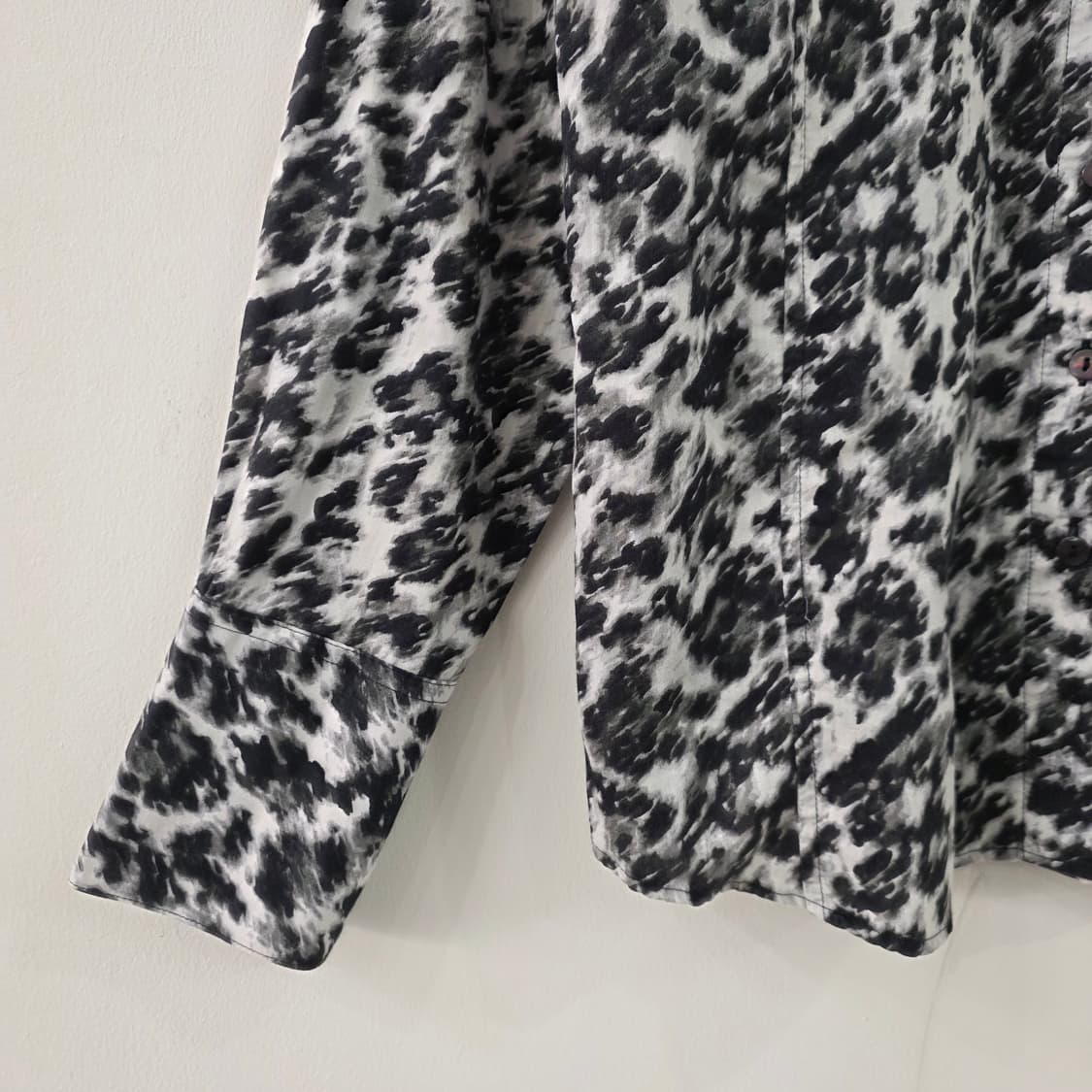 FOXCROFT 블랙&화이트 링클프리 코튼 셔츠 상품이미지7