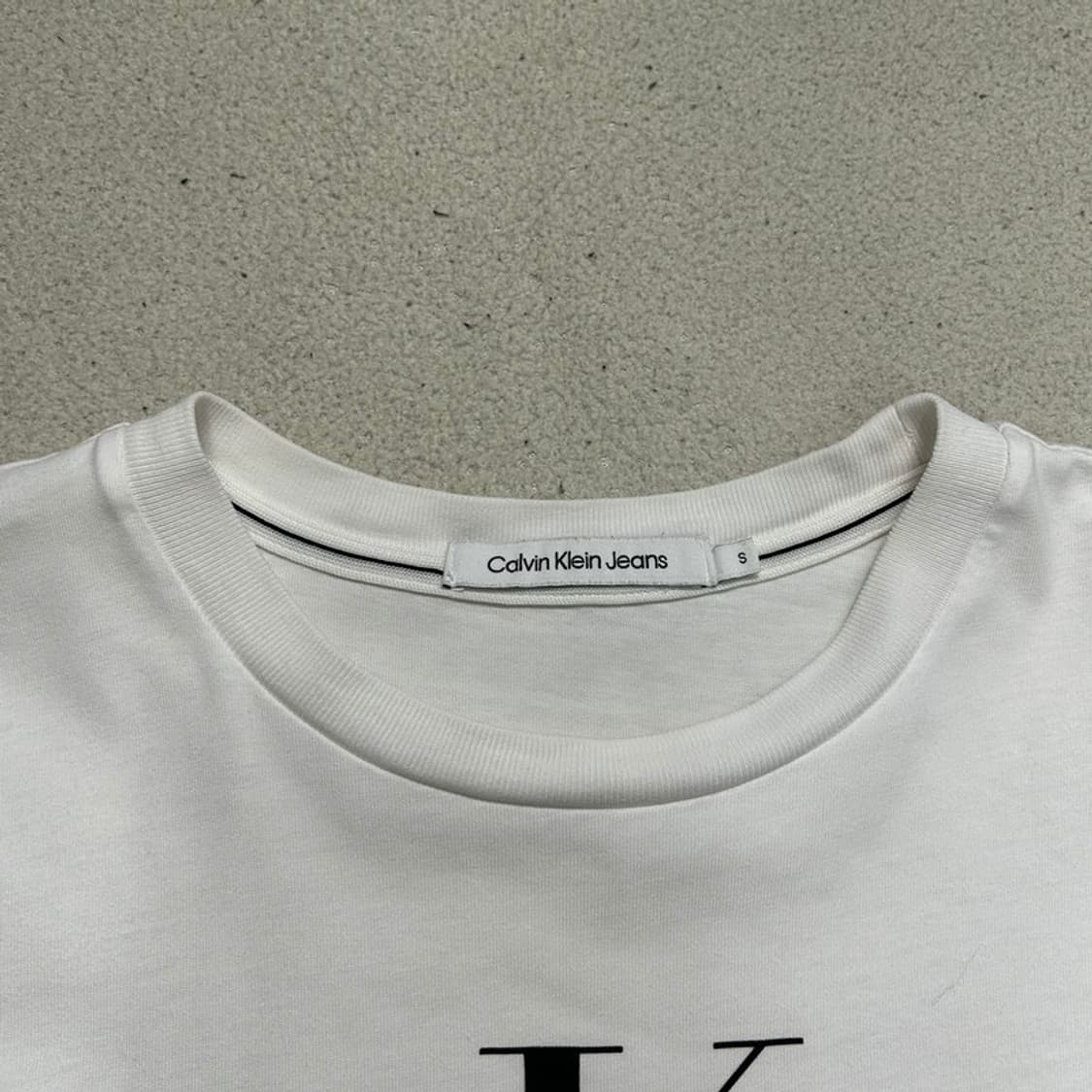 CALVIN KLEIN Jeans 크롭 프린팅 반팔티 S 상품이미지5
