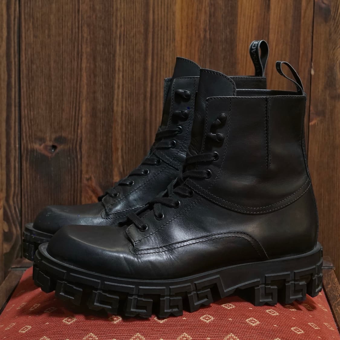 베르사체 그레카 포르티코 레더 부츠 상품이미지4