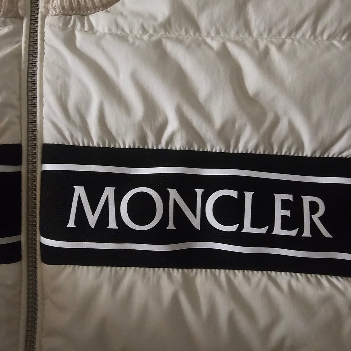 몽클레어 화이트 니트패딩 팝니다 상품이미지6