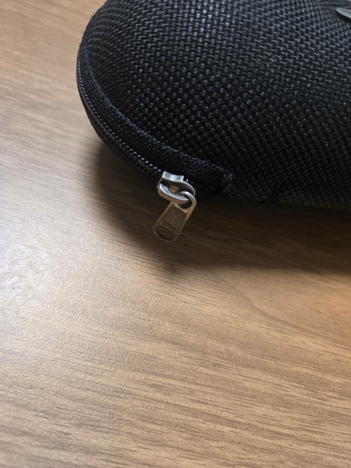 오클리 엑스메탈 케이스 상품이미지2