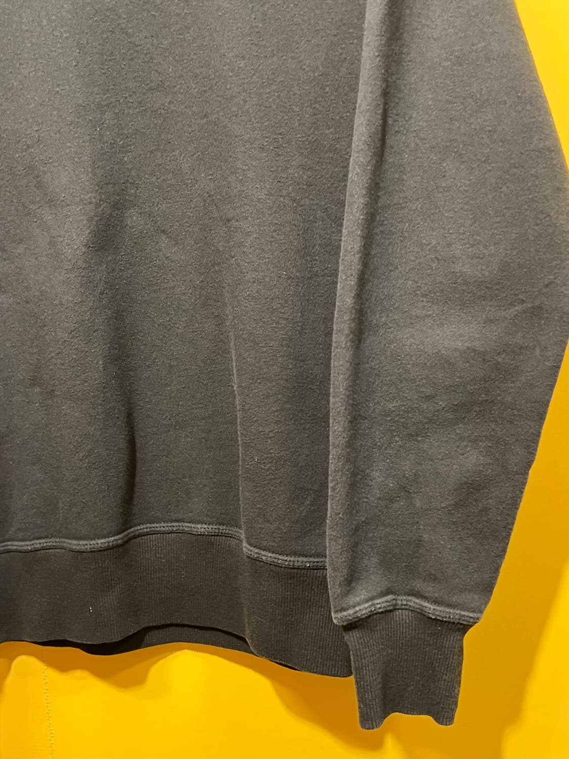 10s [M] 러셀 프리미엄 플리스 맨투맨 블랙 상품이미지5