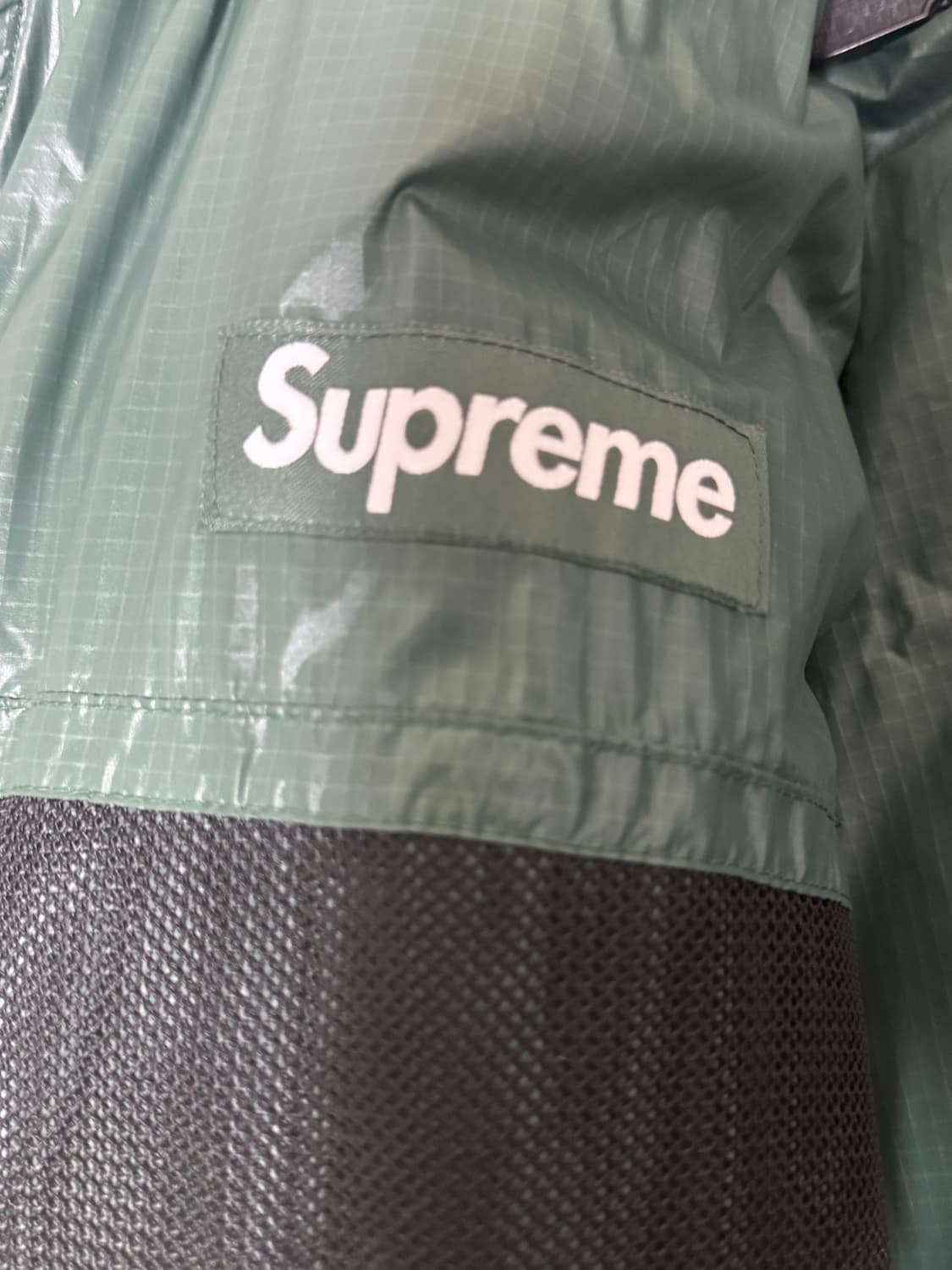 슈프림 리버시블 페더웨이트 다운 퍼퍼 자켓 올리브 - 22FW 상품이미지6