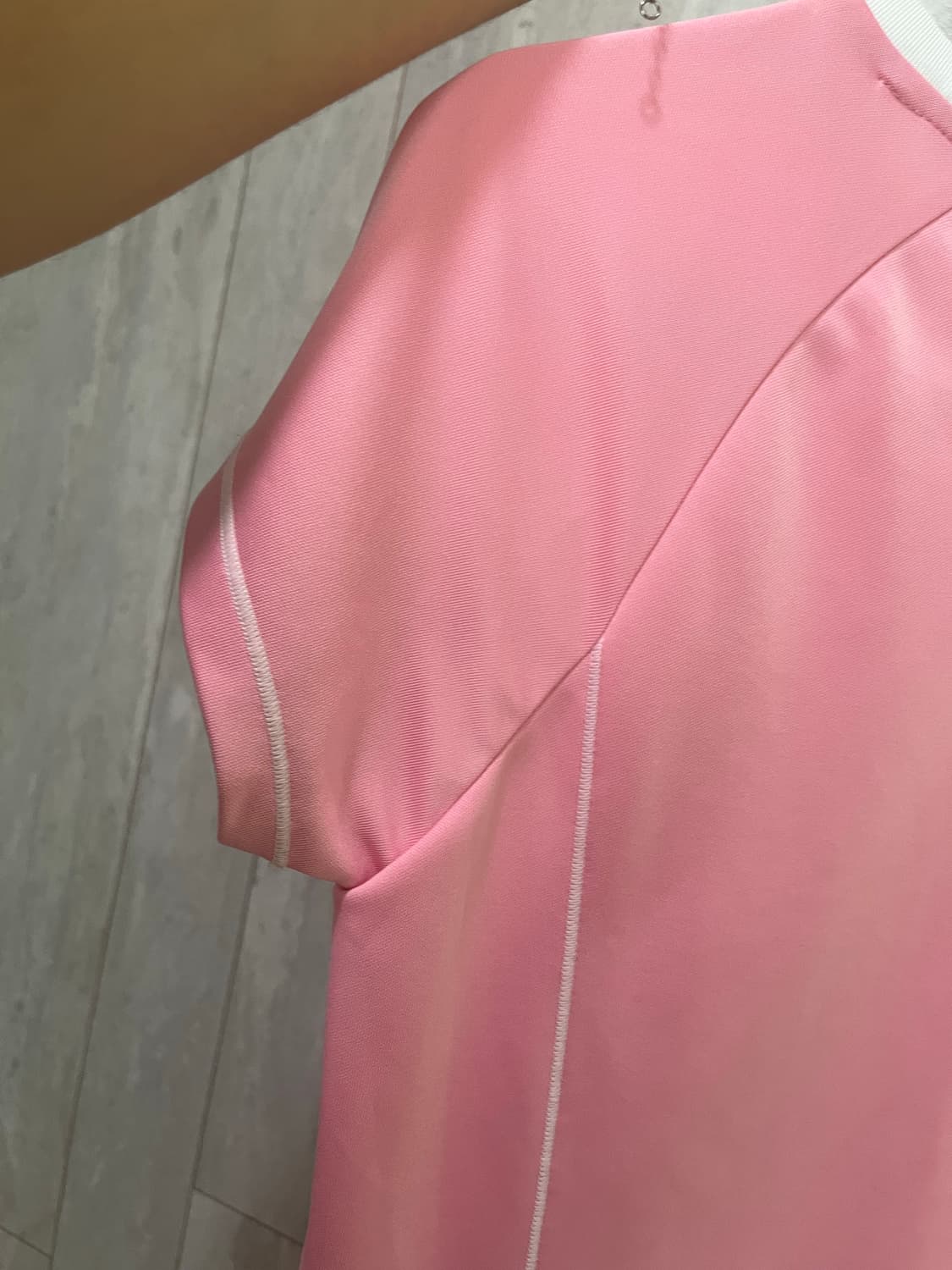 아디다스 딱붙핏 반팔 연핑크 딸기우유색 상품이미지6
