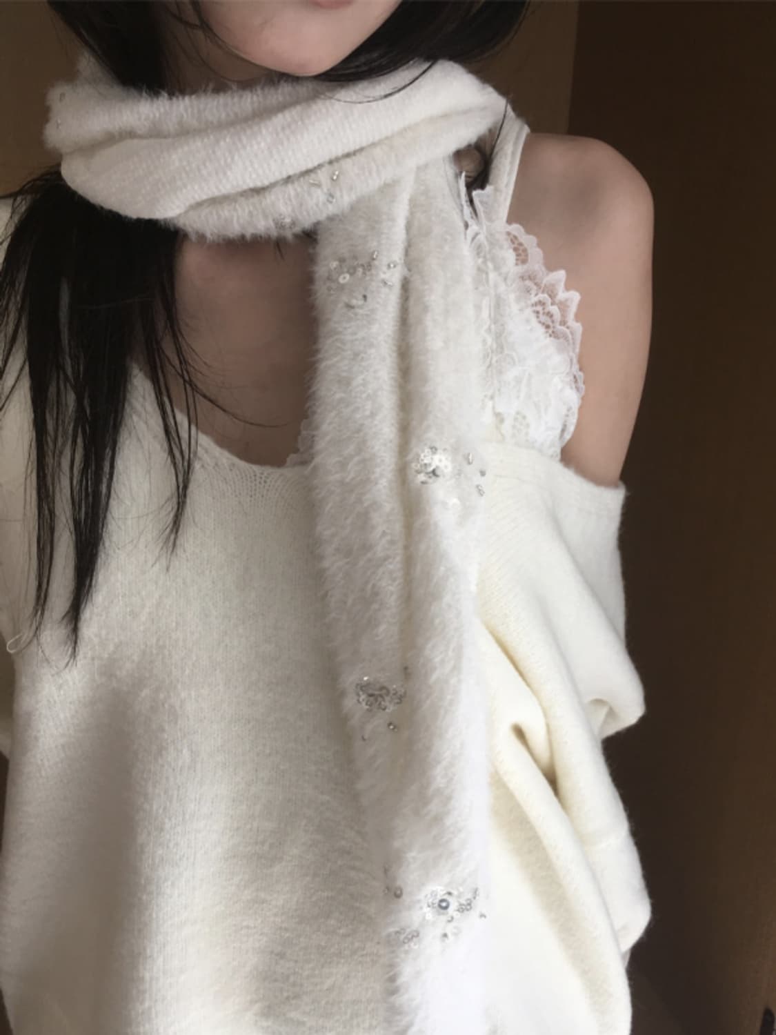 원가 22000원 큐빅 머플러 새 것 상품이미지2