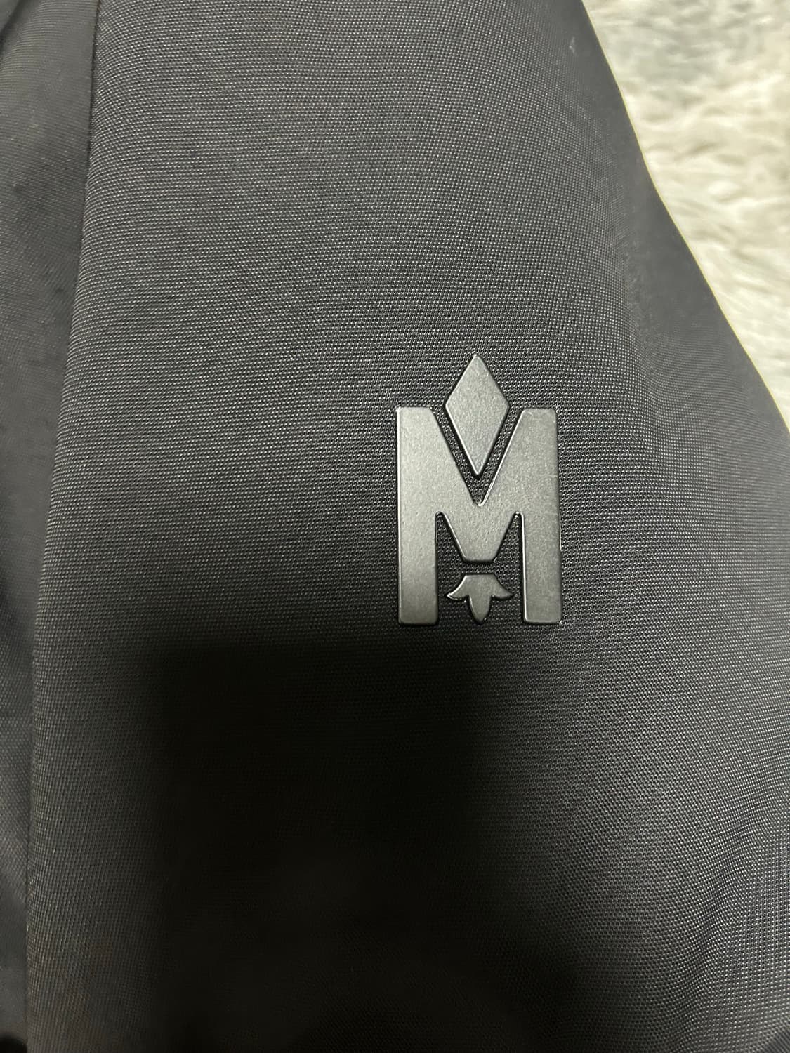 [21fw] 맥케이지 딕슨 금장 블랙퍼 40 상품이미지5