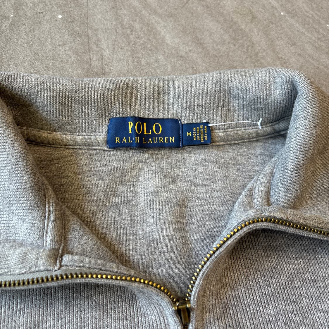 폴로 국내 정품 최신라벨 그레이 반집업 니트 상품이미지5