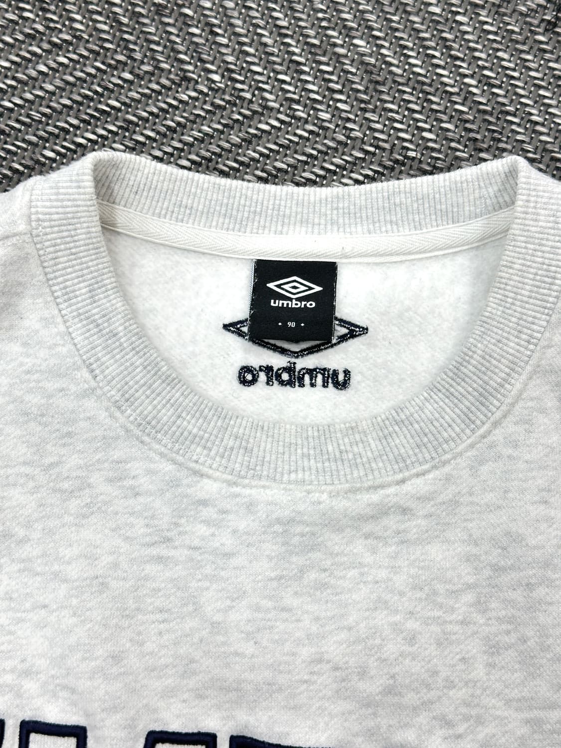 엄브로 맨투맨 상품이미지3