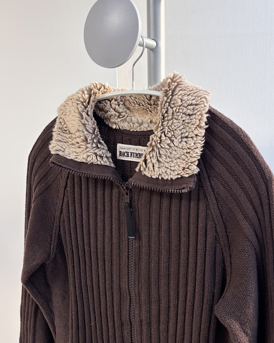 BACK NUMBER 초코 칼라 배색 투웨이 니트 집업 상품이미지3